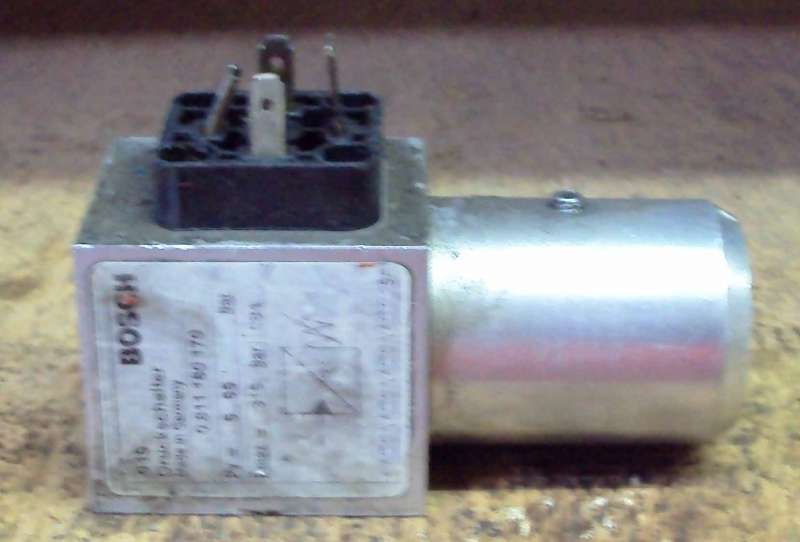 marca: Bosch <br/>modelo: 0811160170 pmáx=315bar <br/>estado: usado