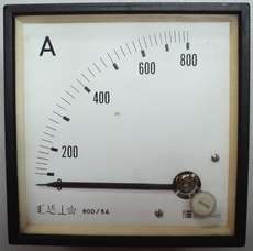 Amperimetro (escala: 800AMP)