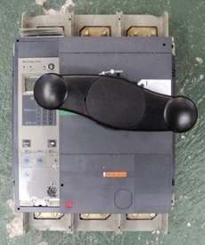 Disjuntor (modelo: NS800H3)