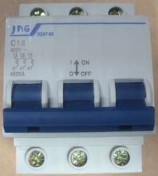 Minidisjuntor termomagnético série DZ47 para proteção efetiva da instalação elétrica residencial, comercial ou industrial, contra efeitos de sobrecarga e curto-circuito. Produto em conformidade com ABNT NBR NM 60898