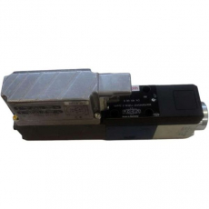 Servo válvula 4WRPE 6 W32SJ-2X/G24K0/A1M 0 811 404 143 0811404143