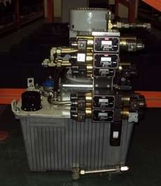 unidade hidráulica com válvulas direcionais Herion. Motor elétrico 1,5 KW.estado: usada