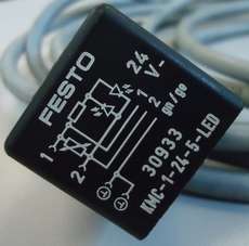 Cabo com conector (modelo: KMC-1-24-5-LED)