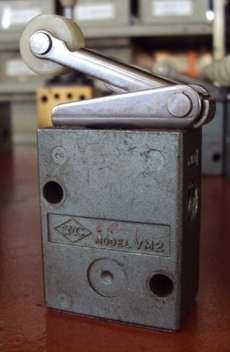 Válvula pneumática rolete (modelo: VM2)